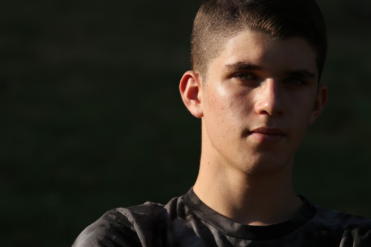 Guida per i Genitori alla Pubertà Maschile: Consigli da Esperti